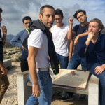 Il prof. Caprioli con i suoi alunni a Micene