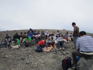 lezione di geologia sulle pendici di Vulcano