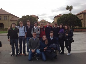 Davanti alla Stanford University