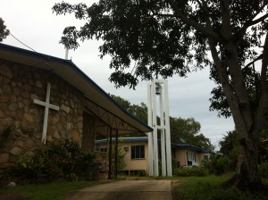 La Chiesa e la casa parrocchiale