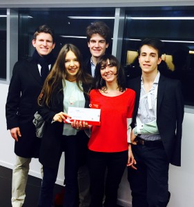 Da sin., raggianti, Filippo. Lucrezia, Gerolamo, la prof. Francesca, Andrea.