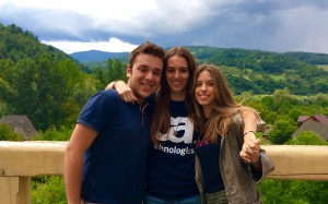 Alessandro Tagietti, Fiammetta Mondini e Isabel Calandrini, volontari del Leone XIII in Romania 2017