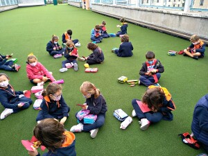 Giornata dell’accoglienza per le classi seconde della Primaria: tutti in terrazza!