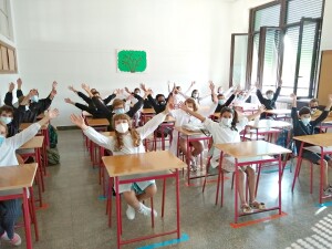 La Scuola Primaria ritorna in classe: distanziamento di cortesia e apertura alla vita.