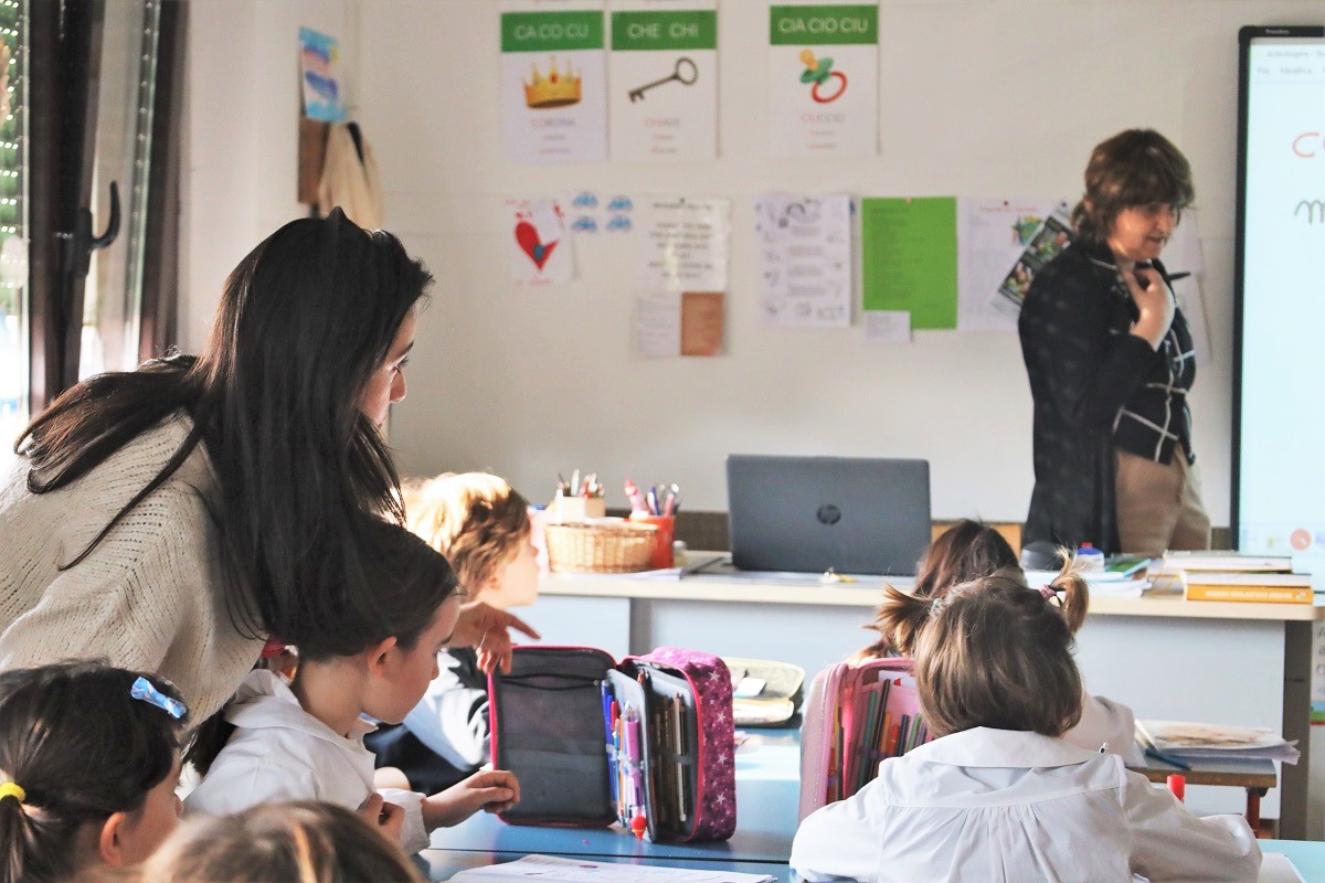 Leggiamo la storia Pezzettino e divertiamoci a lavorare con i nostri  bambini  Le news di Isa Voi Leggiamo la storia Pezzettino e divertiamoci  a lavorare con i nostri bambini